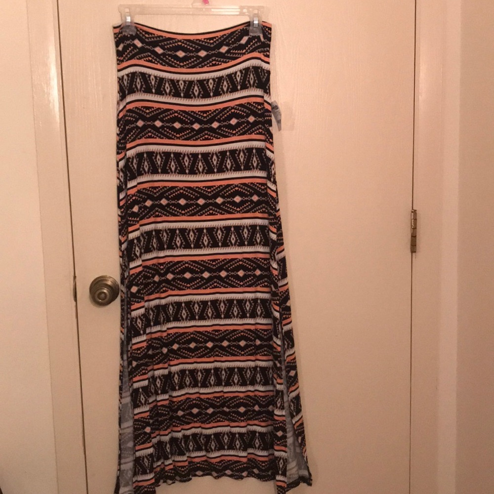 NWT Charlotte Russe Maxi Skirt
